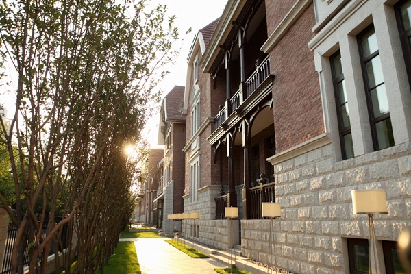 天津英迪格酒店座落於前德國租界內昔日德國領事館所在